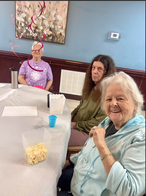 Thankful Thursday Movie & Popcorn Fun at Knollwood